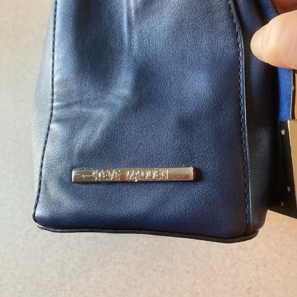 Steve Madden NWT 2 Pc. Set ~ Navy Shoulder Bag with Matching Zipper Pouch - Picture 8 of 16